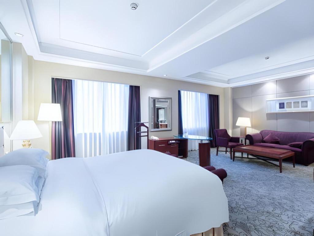 Chengdu Taihe International Hotel Exterior photo