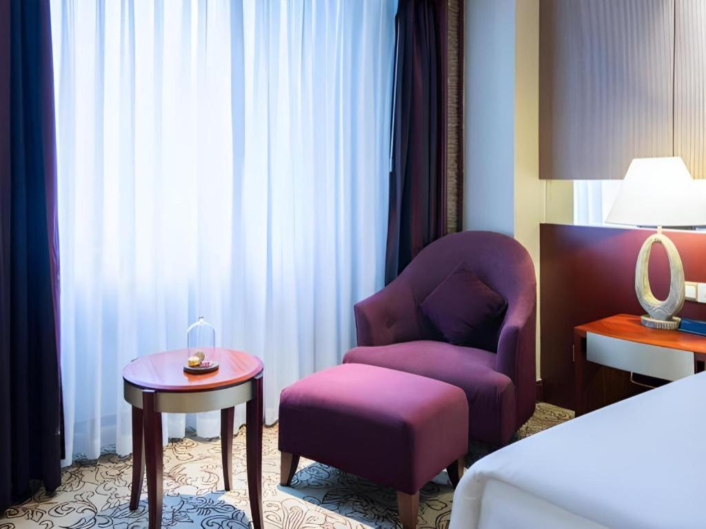 Chengdu Taihe International Hotel Exterior photo