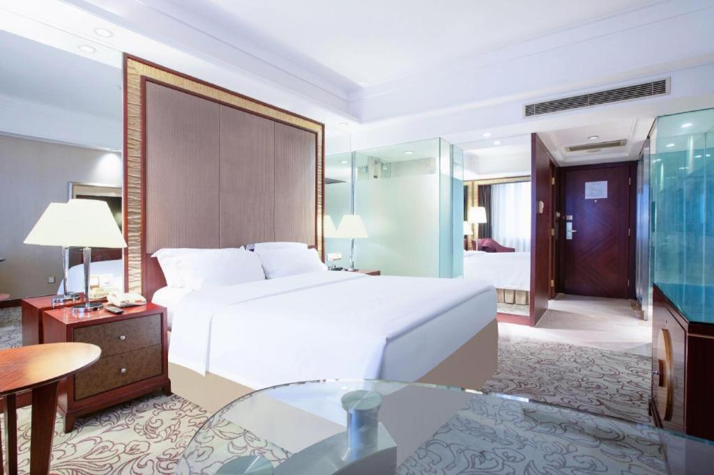 Chengdu Taihe International Hotel Exterior photo